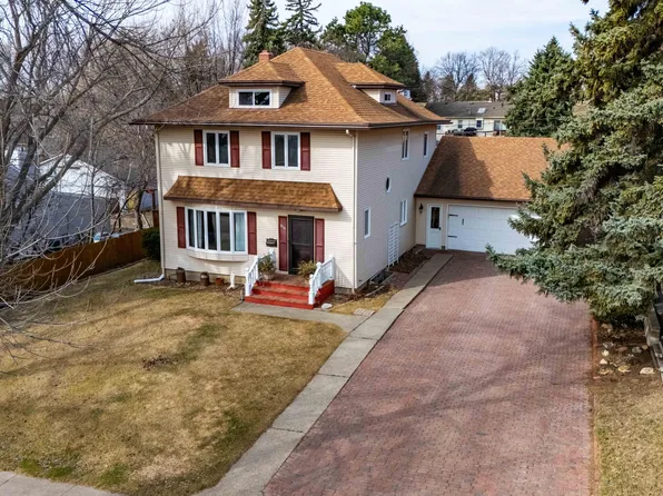 916 N Anderson St, Bismarck, ND 58501
