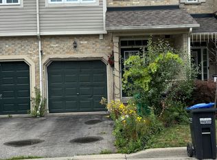 7284 Bellshire Gate #27, Mississauga, ON L5N 8E3