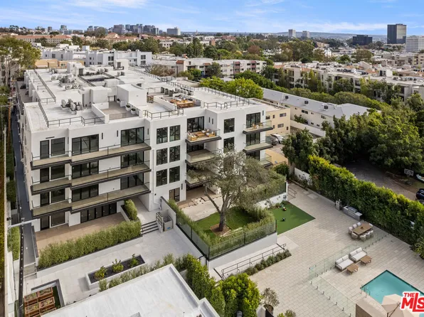 505 S Barrington Ave #203, Los Angeles, CA 90049