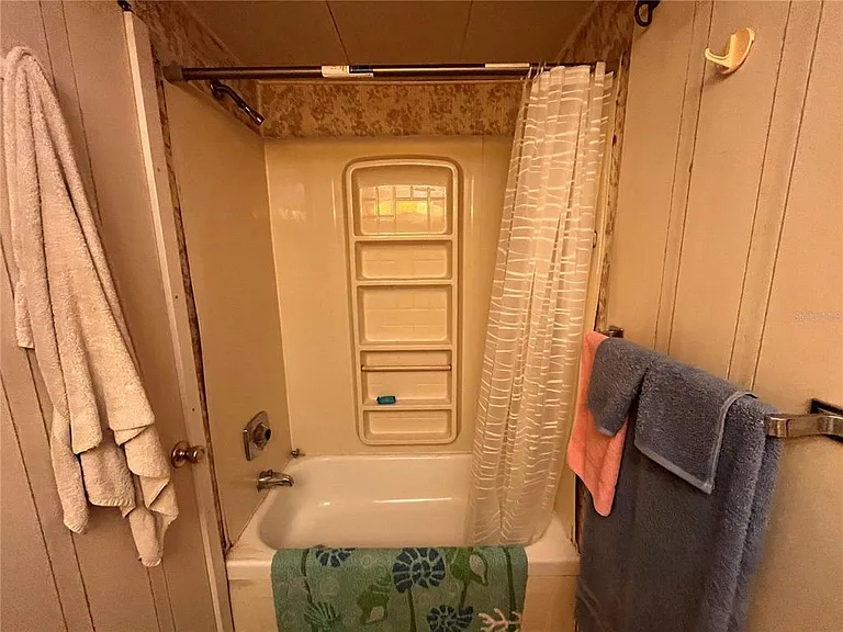 16 Grey Fox Ln — Photo 8