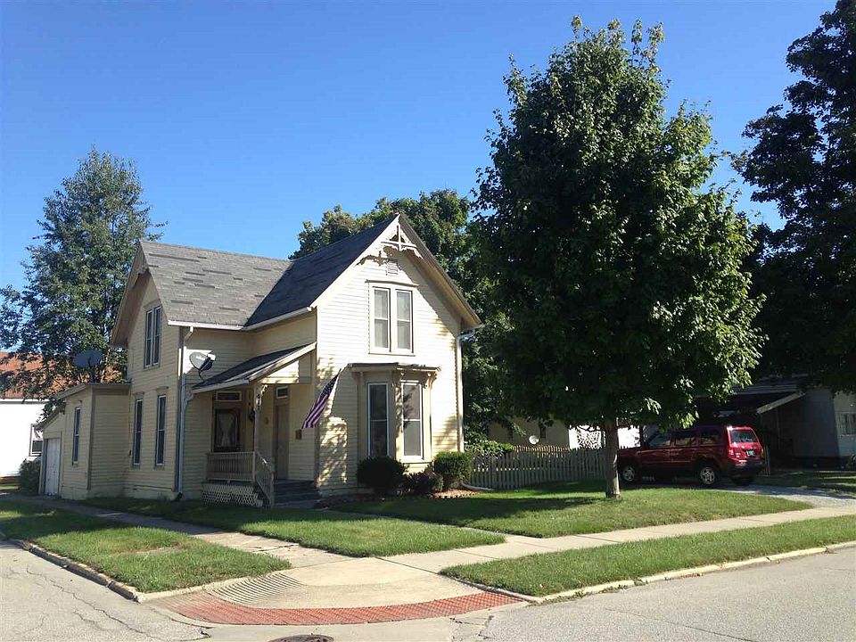 1st image of 411 E Washington St