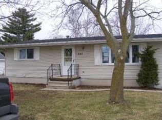 323 Droeger St, Seymour, WI 54165