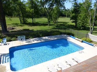 567 Ridge Point Dr, Dundee, MI 48131