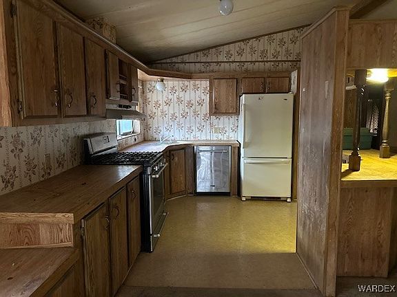 5th image of 615 Holly Street