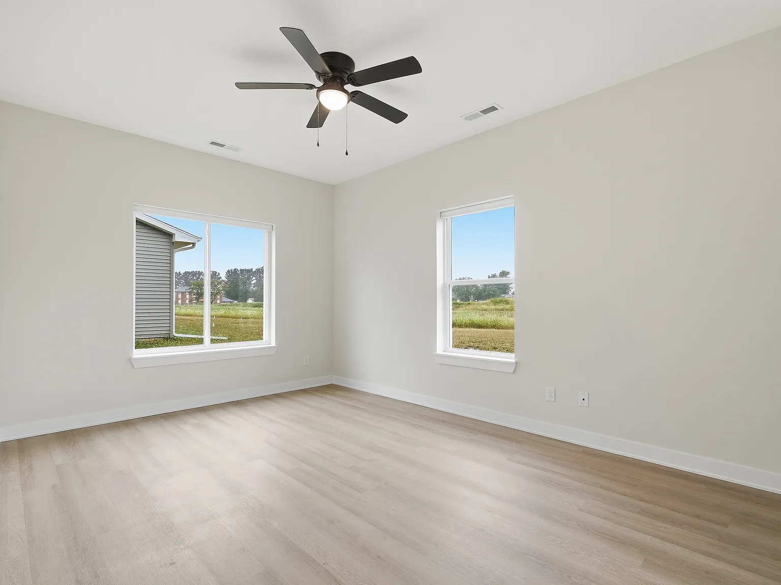 3 bed, 1478 sqft, $2,050 — Photo 3