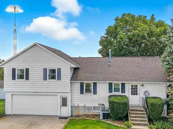 3010 Sycamore St, Iowa City, IA 52240