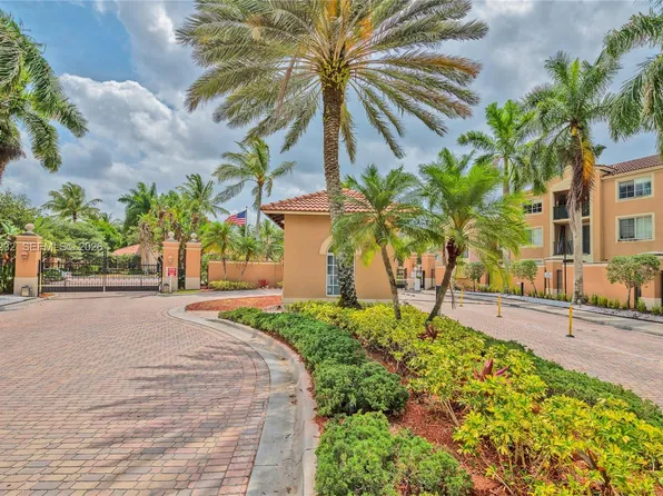 8000 N Nob Hill Rd APT 106, Fort Lauderdale, FL 33321