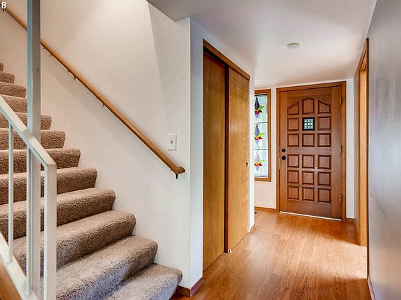 3rd image of 607 SE 130th Ct