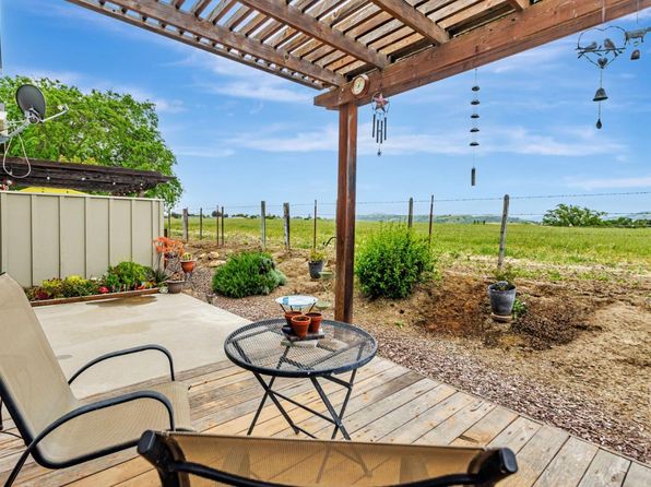 745 Helen Dr, Hollister, CA 95023