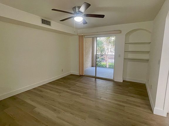 5th image of 826 Camargo Way Unit 208