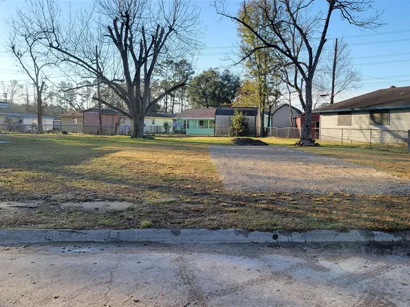 7018 Willowtex Dr, Humble, TX 77396