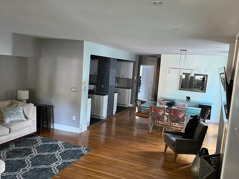 2550 Beechwood Blvd #1 — Photo 11