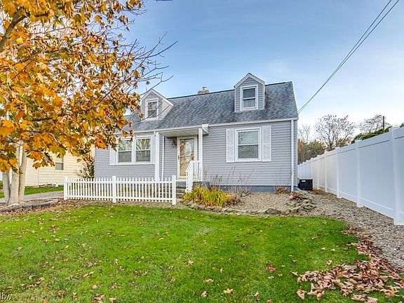 2nd image of 829 Northview Dr