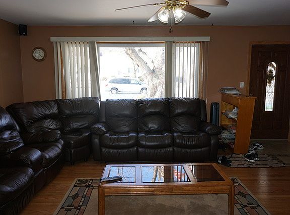 3rd image of 826 N Gael Dr