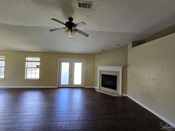 4th image of 3308 Massena Dr
