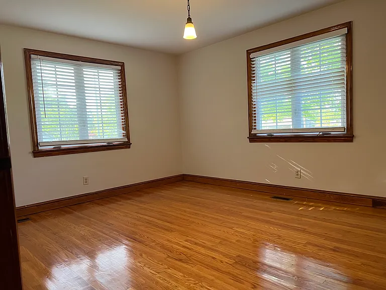 335 Smith St — Photo 17