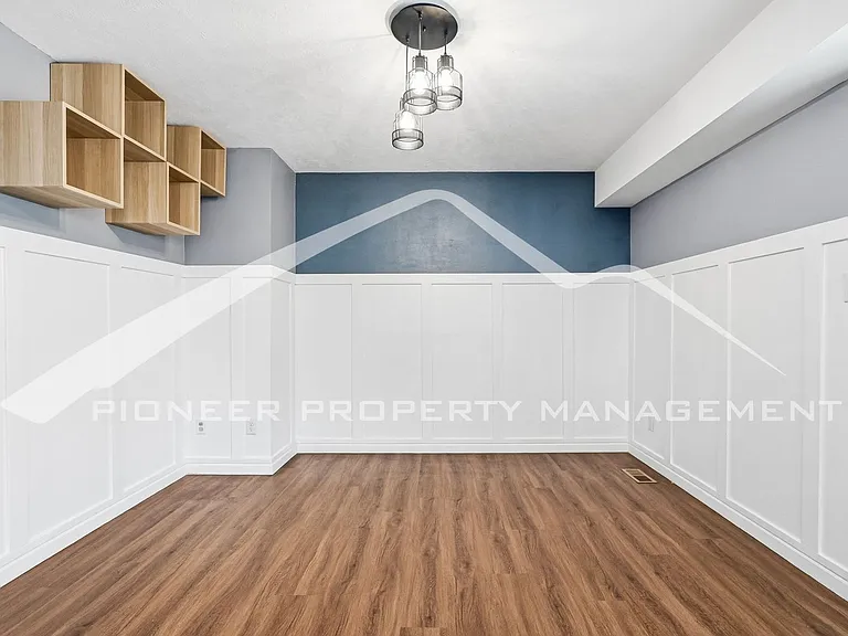 655 S Xenon Ct — Photo 5
