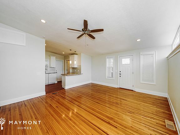 5th image of 216 Arlington Way