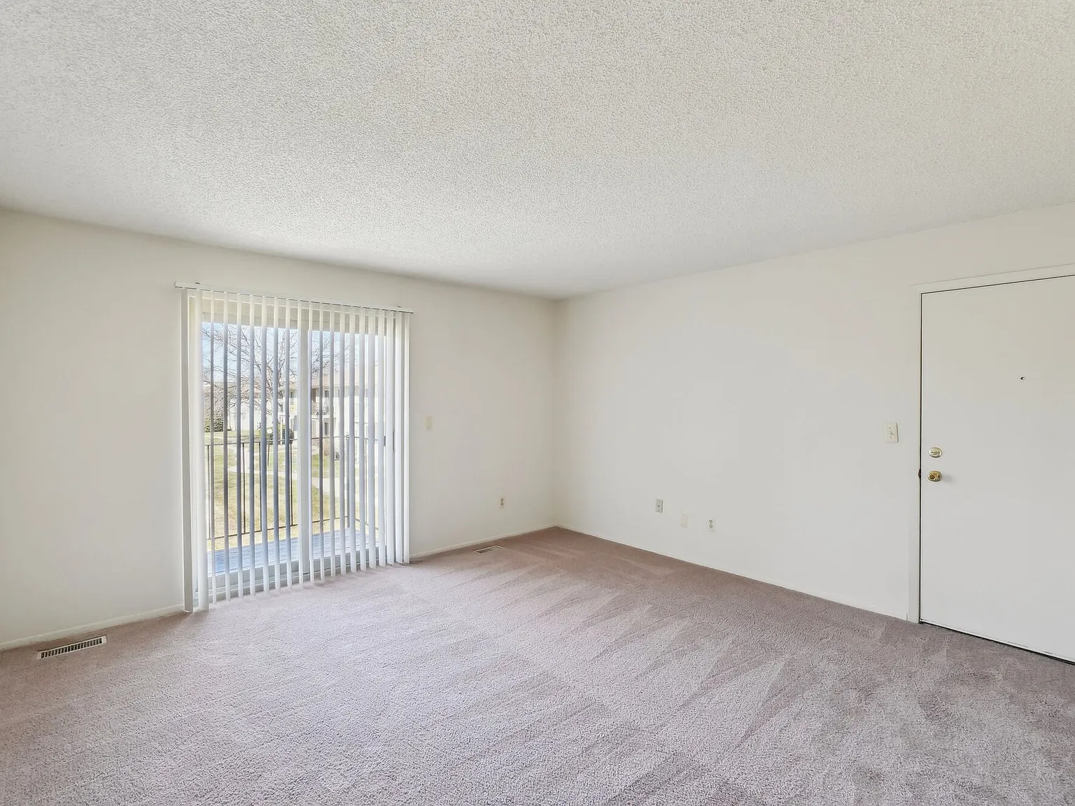 Bridgewood Apartments — Photo 4