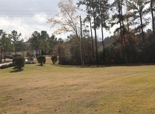 2 Bentwood Dr, Montgomery, TX 77356