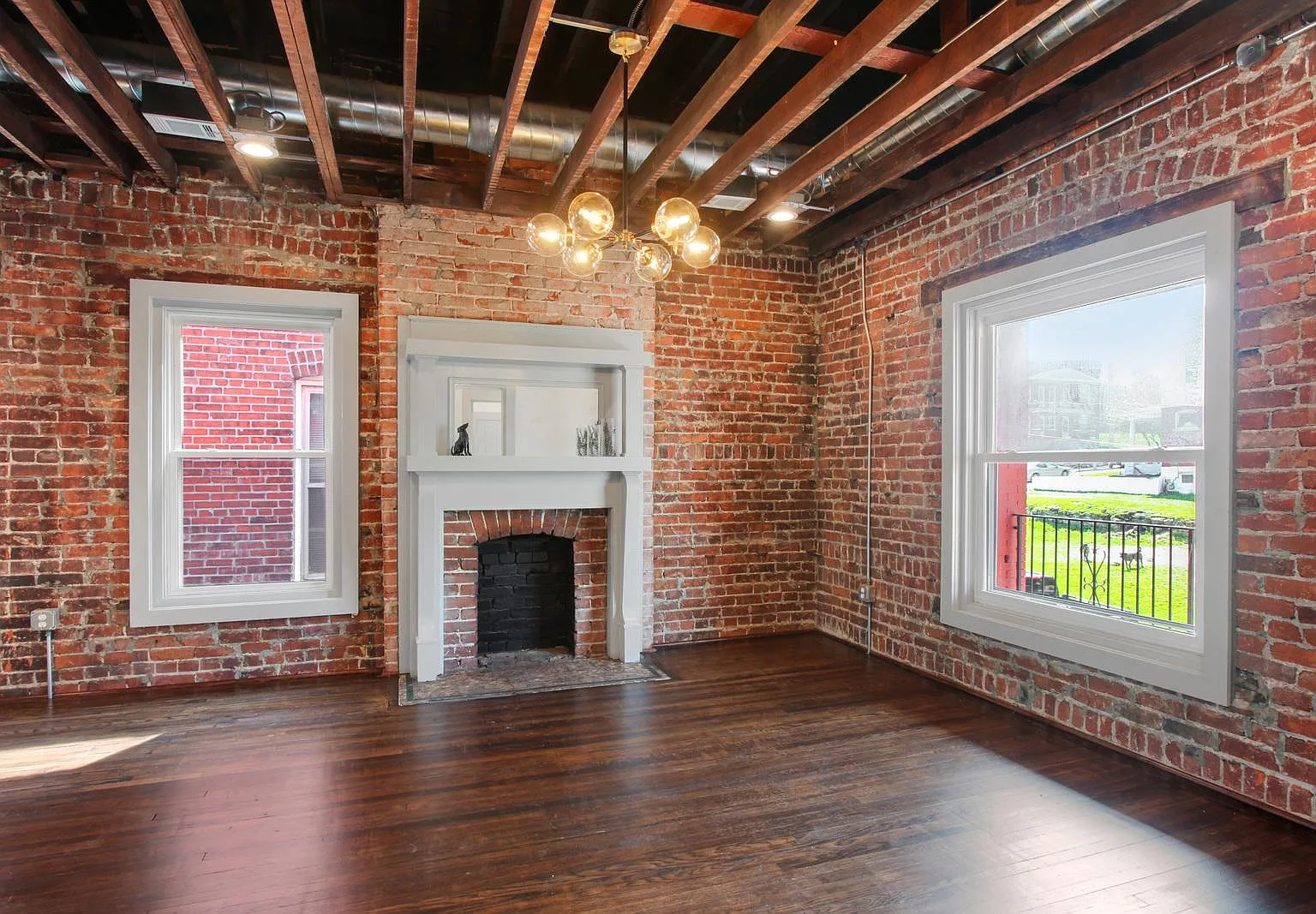 2 bed, 1300 sqft, $1,400 — Photo 3
