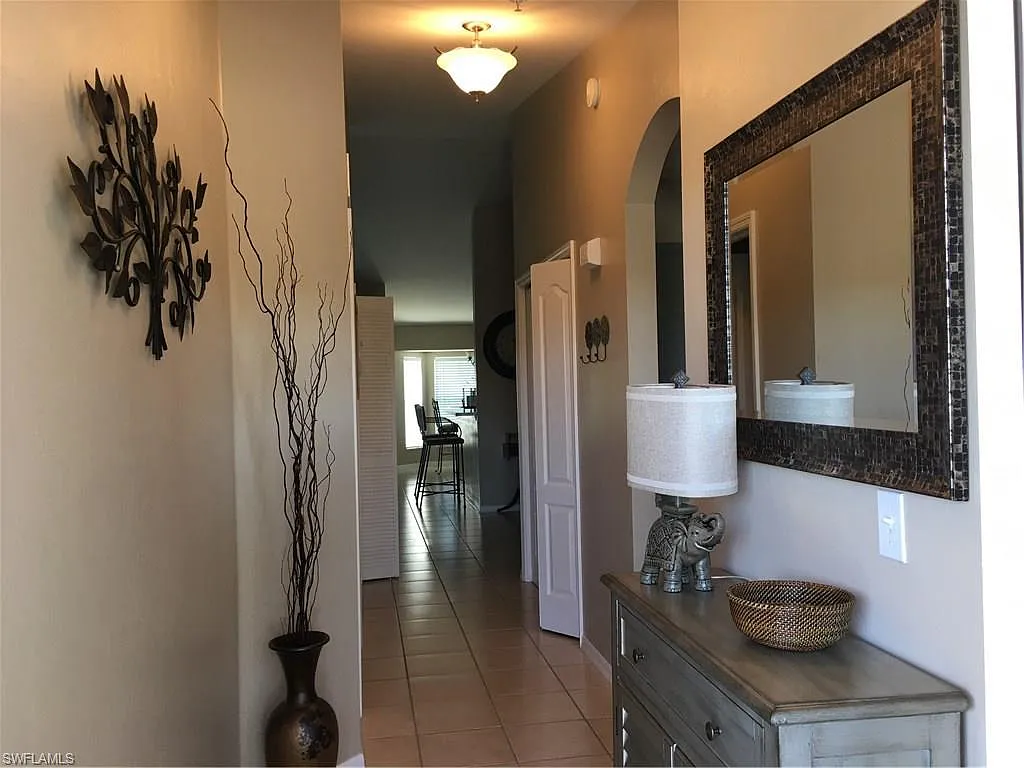 2 bed, 2.0 bath, 1232 sqft, $4,800 — Photo 2