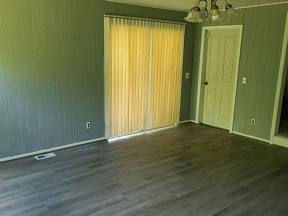 5th image of 1460 Southwood Dr