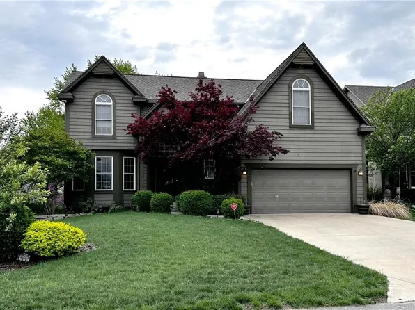 16007 W 160th St, Olathe, KS 66062