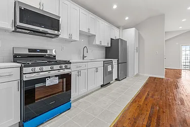 45 Jewett Avenue, #2