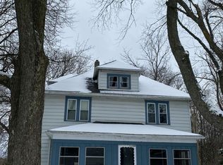 3505 S Racine Ave, New Berlin, WI 53146