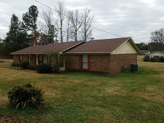 3rd image of 713 Moss Hill Dr
