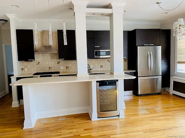 2 bed, 2.0 bath, 1075 sqft, $4,950 — Photo 4