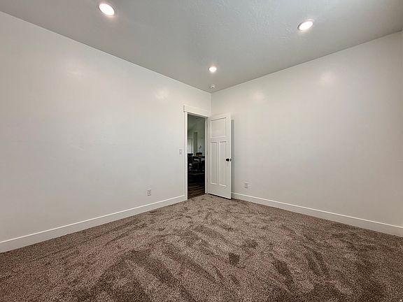 5th image of 114 E 2000 S