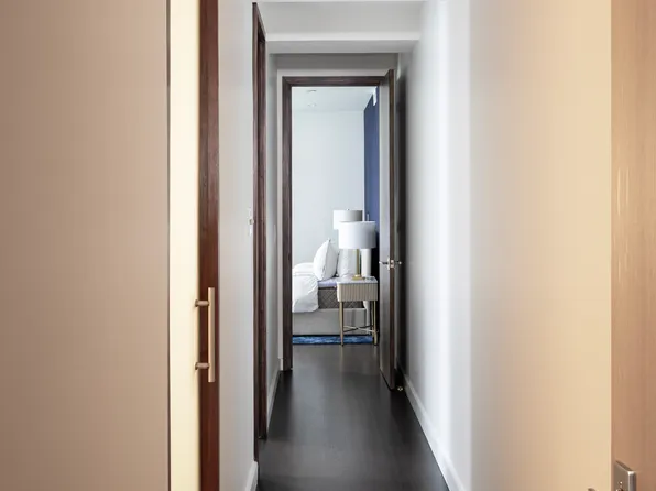 39 North Moore Street image 10 of 14