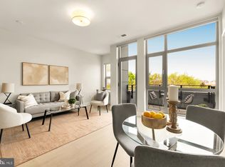 900 11th St SE UNIT 407, Washington, DC 20003