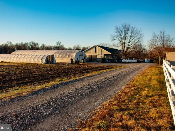 956 Fallowfield Rd, Atglen, PA 19310