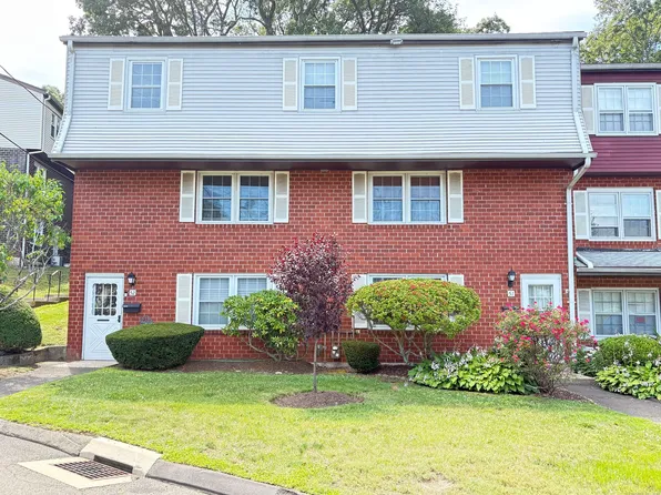 51 Savin Park #51, West Haven, CT 06516