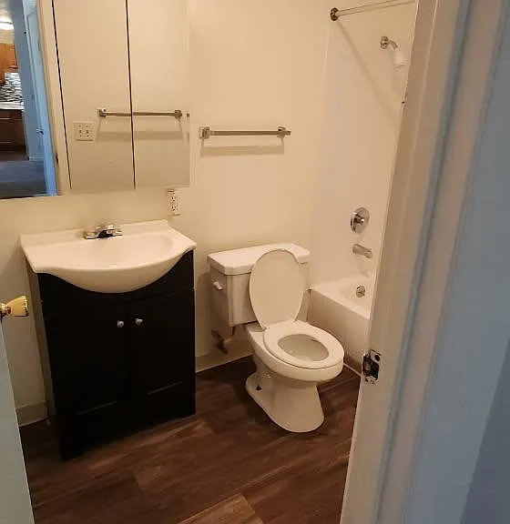 Murray Hill Apartments — Photo 5