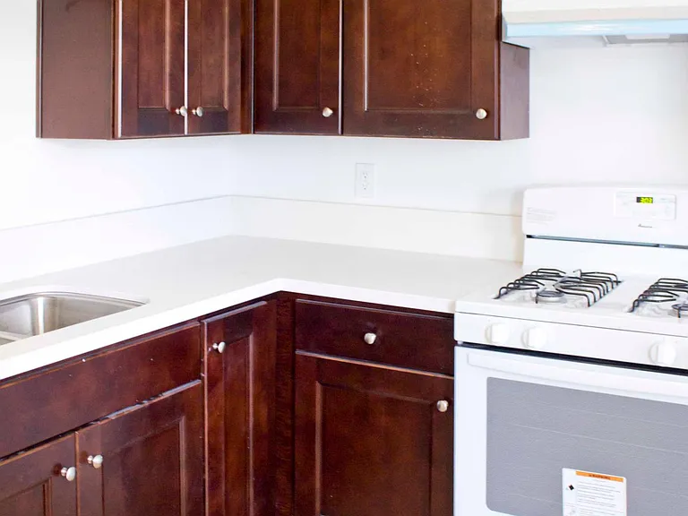 1033 Cordova St #14 — Photo 5