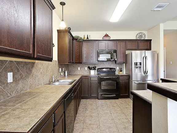 Lots of cabinets