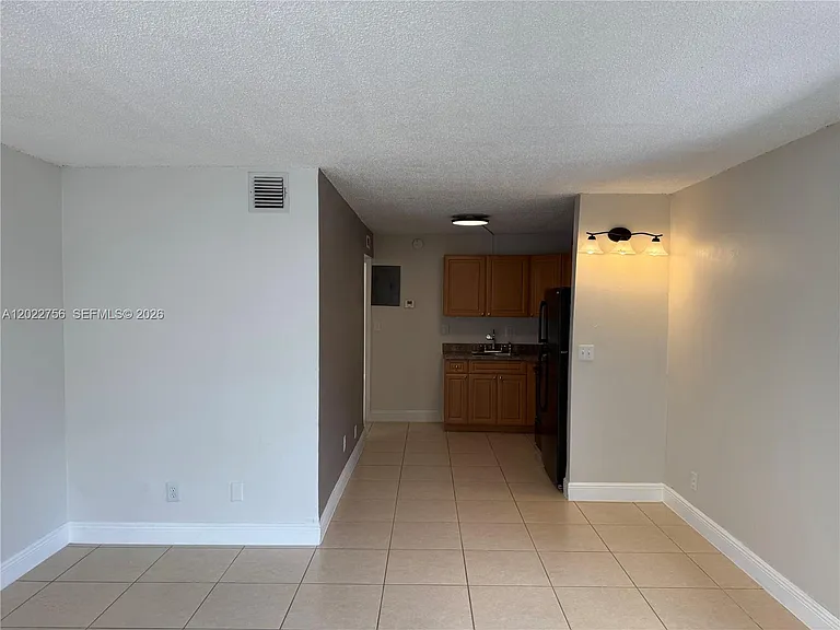 715 NE 2nd Ave #101 — Photo 4