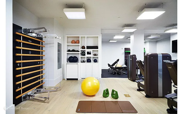 Rented by Douglas Elliman | media 19