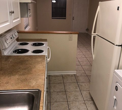 5th image of 627 Tanglewood St #3
