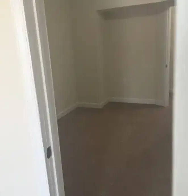 3 bed, 1008 sqft, $2,100 — Photo 3