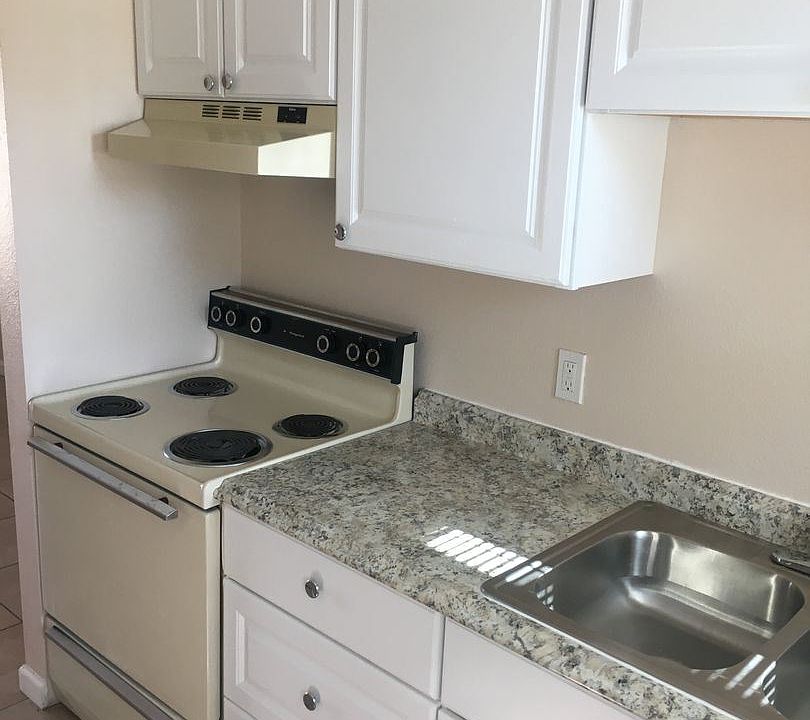 1st image of 3422 Crest Ave SE APT 3