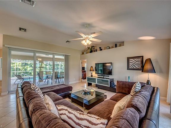 5th image of 1818 SW 48th Ter