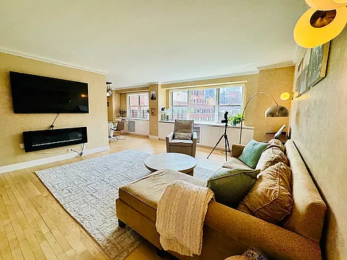 1175 York Ave #15LM Photo 1