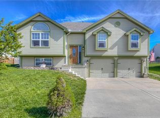 9102 NE 116th Pl, Kansas City, MO 64157