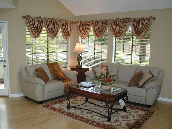 4th image of 2684 Yerba Cliff Ct