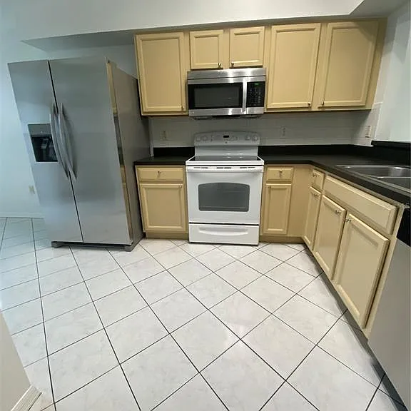 1626 Prowmore Dr — Photo 4